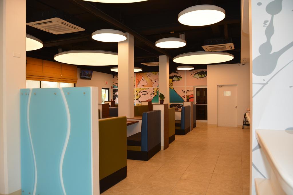 Century Hotel Garapan Kültér fotó